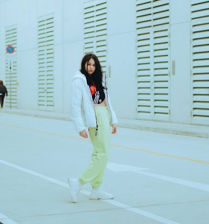 Sporty in Neons |&nbsp;OOTD