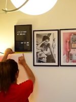 Πόσο αλλάζουν το χώρο οι σωστές κορνίζες Ι Mama Stalker x&nbsp;Desenio