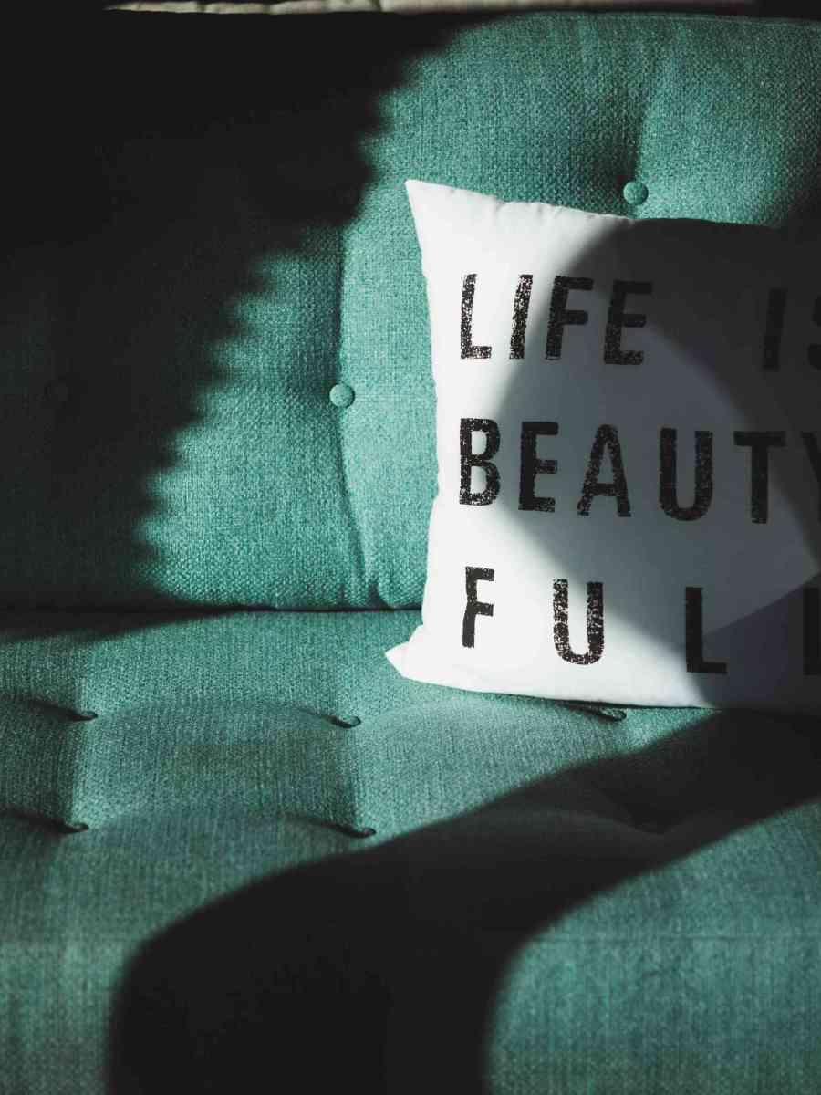 Γιατί δεν πρέπει να δενόμαστε με τα ρούχα στη ντουλάπα μας; |&nbsp;Lifestyle