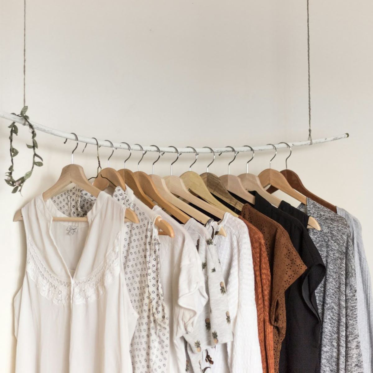 Minimal Summer Wardrobe: 12 κομμάτια για να δείχνεις πάντα stylish. |&nbsp;OOTDs