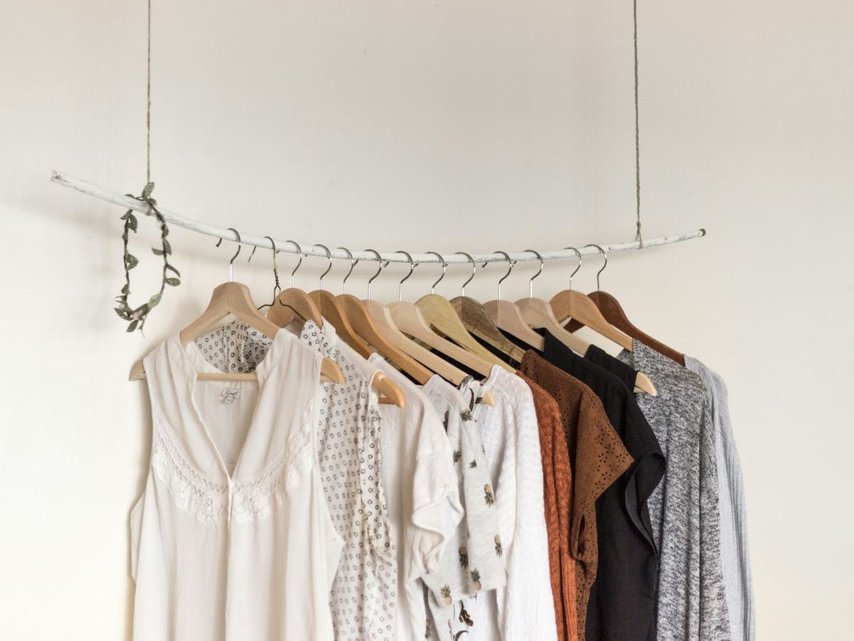 Minimal Summer Wardrobe: 12 κομμάτια για να δείχνεις πάντα stylish. |&nbsp;OOTDs