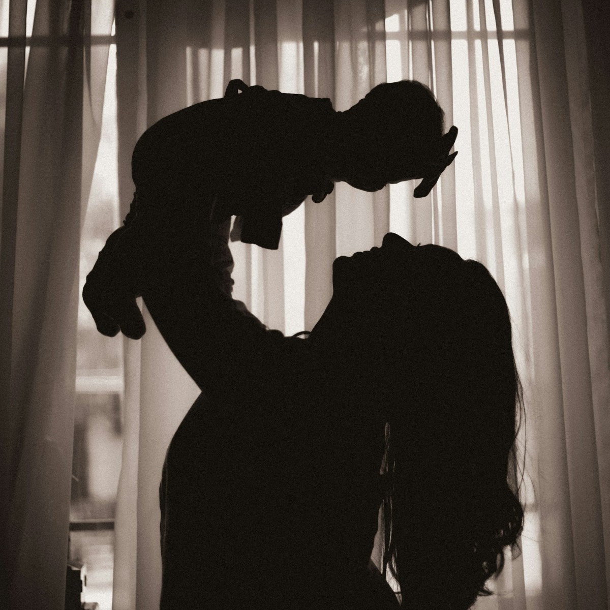 10 φράσεις που ενισχύουν το mom guilt – και ήρθε η ώρα να σταματήσουμε να τις λέμε στις νέες μαμάδες. |&nbsp;Motherhood